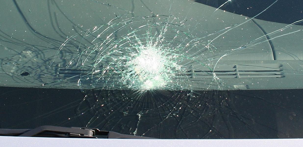Использование безопасного стекла сегодня является стандартом в случае автомобильных стекол